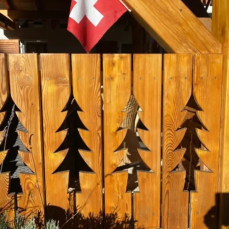 Rustique A La Tzoum' シャレー *